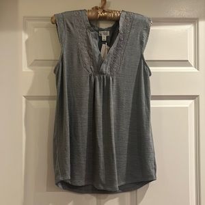 Lace detail knit top light blue